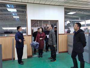 新化縣委副書記、縣長左志鋒到映宏股份調(diào)研塑料循環(huán)利用先進(jìn)智能生產(chǎn)線項(xiàng)目